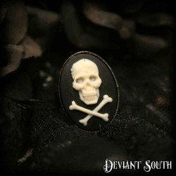 Deviant South Skull 'n Crossbones Cameo Black Adjustable Ring
