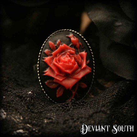 Deviant South 'A Thorn's Kiss' Red Rose Cameo Silver Adjustable Ring