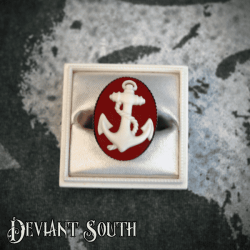 Deviant South 'Anchors Aweigh' Cameo Silver Ring - White | Red