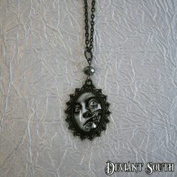 Deviant South 'I Am Smiling' Cabochon Bronze Necklace - Green Zombie F