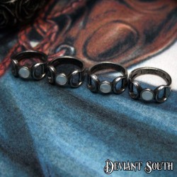 Alchemy Gothic AG-R219 Triple Goddess ring -- Mother of Pearl