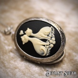 Deviant South Love Cats Locket, Silver 1.8mm Stainless Steel Chain