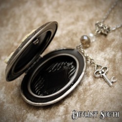 Deviant South Sugar Skull Lady Rose Locket, Silver 1.8mm Stainless Steel Chain