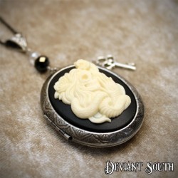 Deviant South Sugar Skull Skeleton Lady Rose Snake Locket, Black 1.8mm Stainless Steel Chain