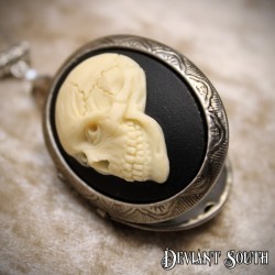 Deviant South Smiling Skull Locket, Silver 1.8mm Stainless Steel Chain