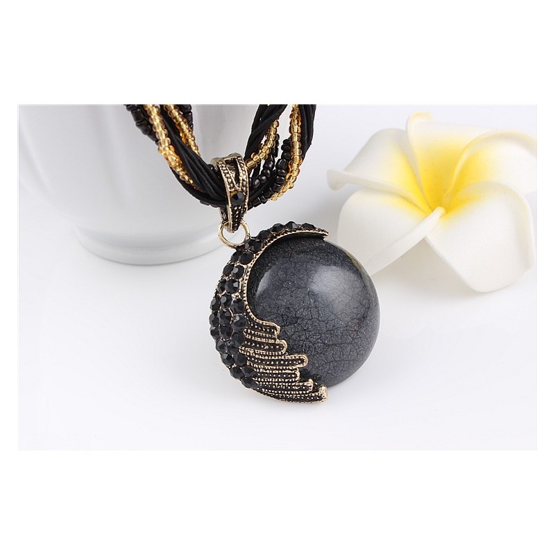 Round Pendant Multi-layered Bead Necklace